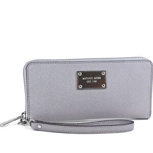 Michael Kors Wallet Jet Set Travel Continental Zip Around/ Pearl Gray